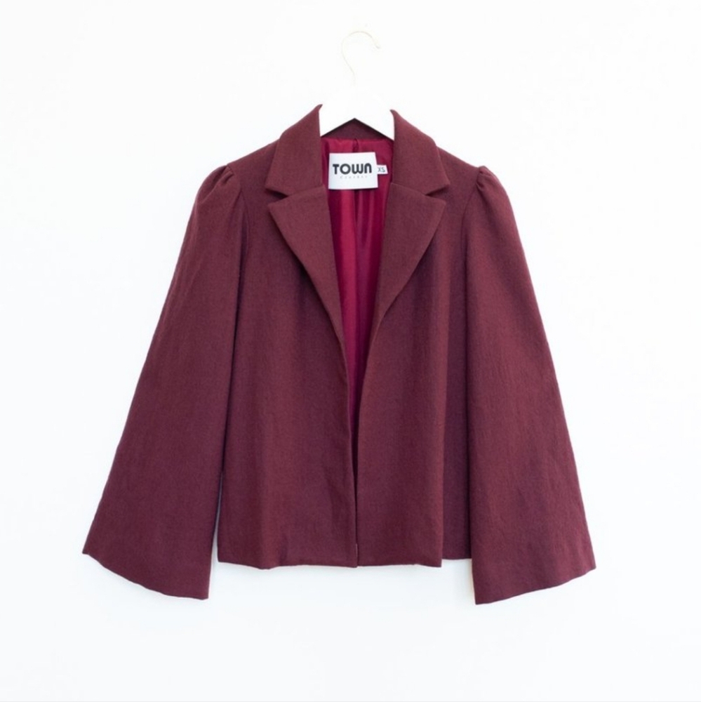 Town Clothes Regina Jacket In Merlot